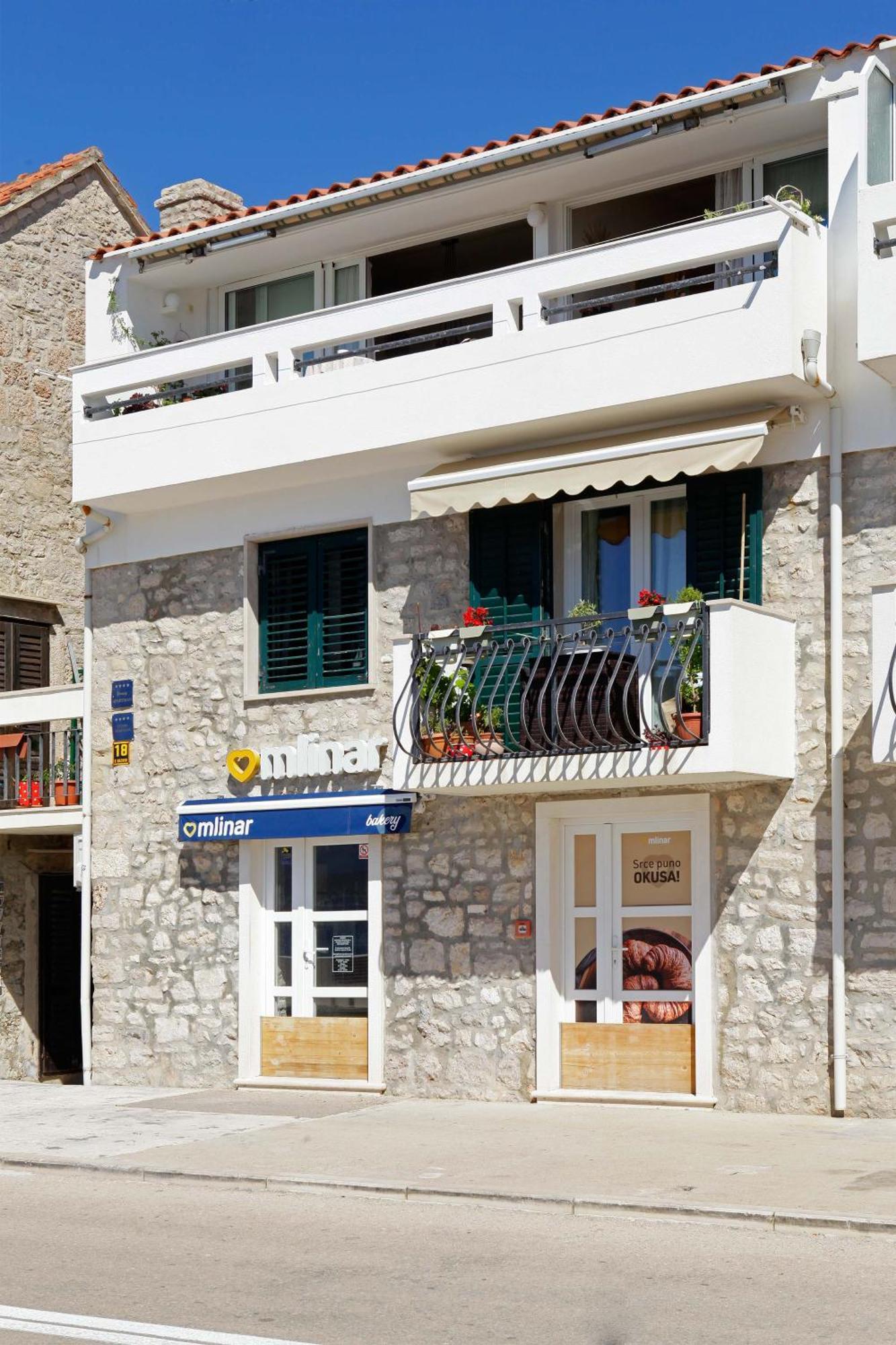 Amazing Waterfront Apartments Μπολ Εξωτερικό φωτογραφία