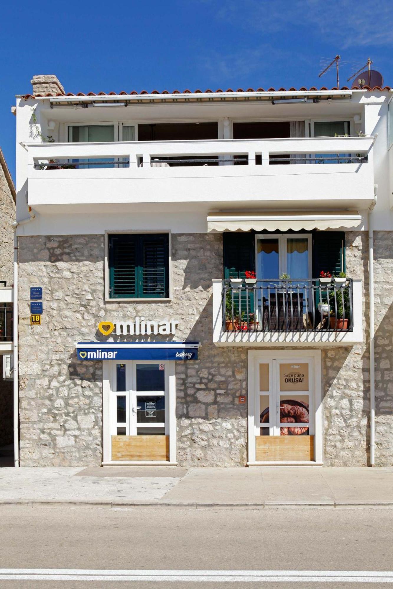 Amazing Waterfront Apartments Μπολ Εξωτερικό φωτογραφία